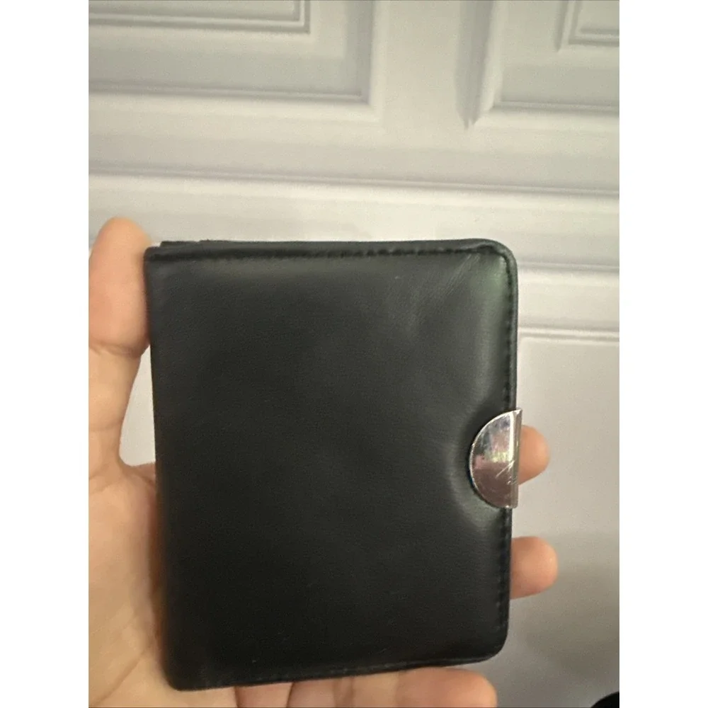 Safe Keeper Genuine Leather Black Mini Bifold Silver Zip. New.